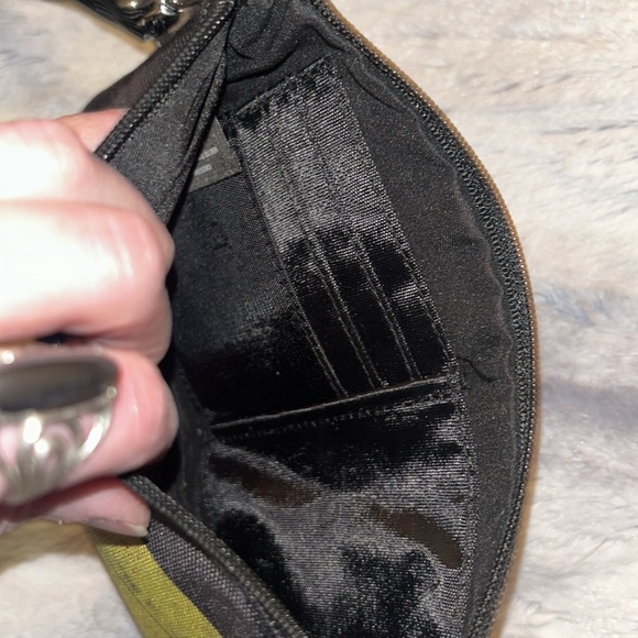 NWT•Horror Film Set• BUCKLE-DOWN Canvas Wallet, “IT 2” & 2 “Terrifier” Film Pins - Picture 10 of 16